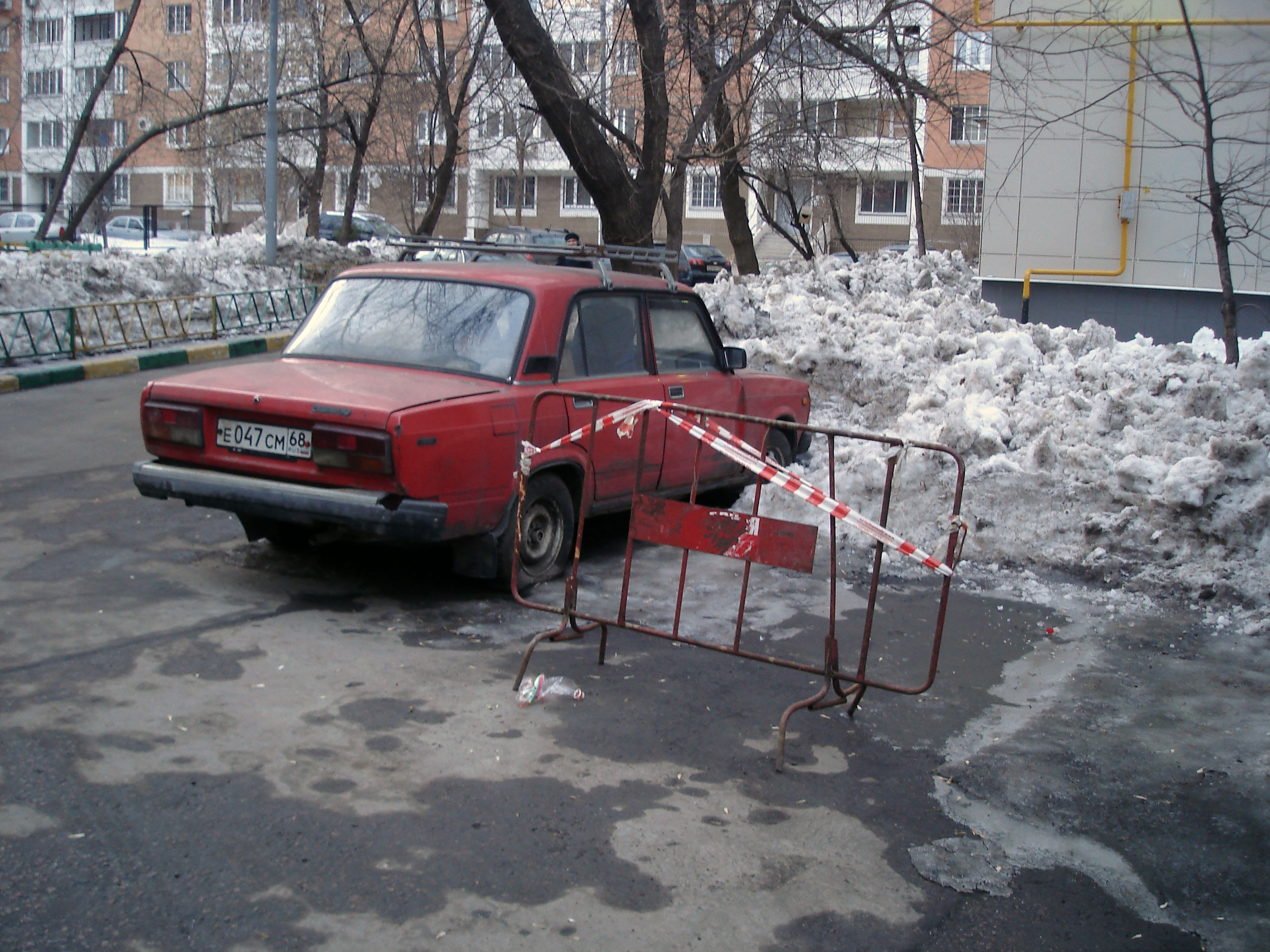 Самозахват парковочных мест во дворах (Москва) | Соседи - местное  самоуправление, точечная застройка, публичные слушания, объединение  городских экспертов